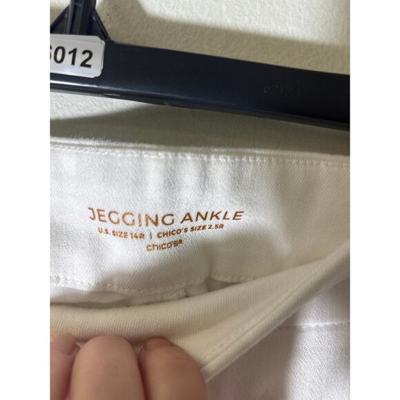 Chicos White Jegging Ankle Sz 14R - Picture 2 of 4